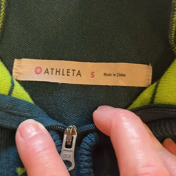 Athleta 1/4 Zip Floral Knit Pullover Sweater
Blue Green with Thumbholes - Size S - Picture 3 of 5